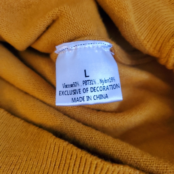 dRA Los Angeles Yellow Ruffle Chic Sweater - Picture 2 of 3